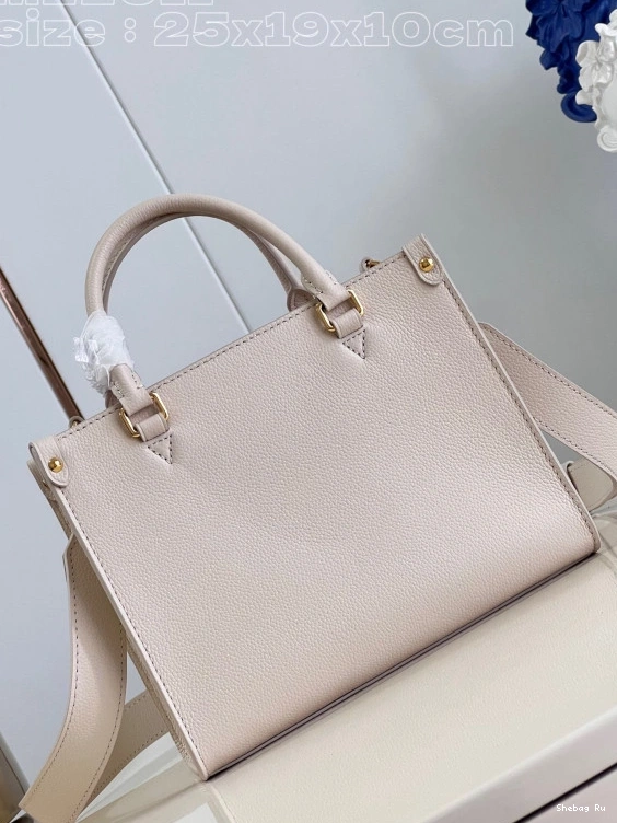 VUITTON Go LOUIS & Lock 0713